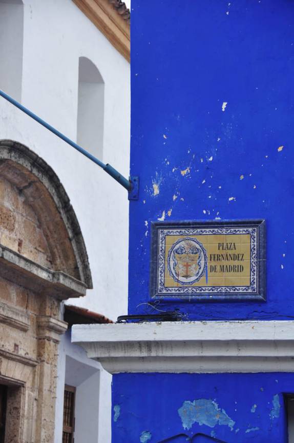 Cores fortes nas ruas de Cartagena, na Colômbia